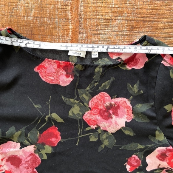 ARITZIA Wilfred Pozzi Black Floral Tie Sleeve Blouse - Picture 8 of 12